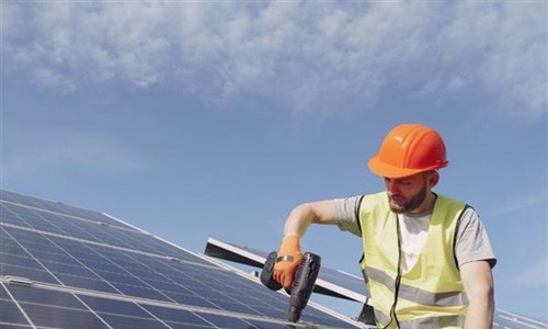 Solar Panels: A Guide to Costs and Benefits